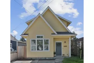 170 E 3rd St, Newberg, OR 97132 - Photo 1