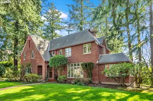 3028 SE Crystal Springs Blvd, Portland, OR 97202 - Photo 1