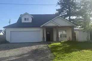557 11th St, Port Orford, OR 97465 - Photo 1