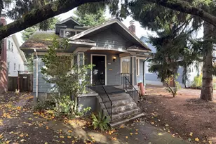 2212 SE Tamarack Ave, Portland, OR 97214 - Photo 1