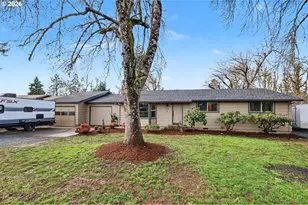 777 N 11th St, Cottage Grove, OR 97424 - Photo 1