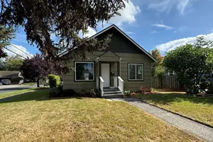 566 18th Ave, Longview, WA 98632 - Photo 1