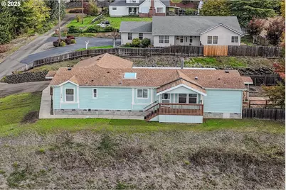 173 NE Main St, Winston, OR 97496 - Photo 1