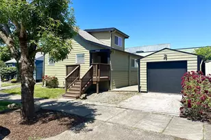 1925 SE Pershing St, Portland, OR 97202 - Photo 1