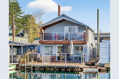 1635 N Jantzen Ave, Portland, OR 97217 - Photo 1