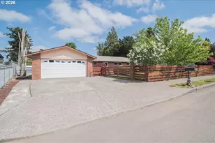 18411 NE Davis St, Portland, OR 97230 - Photo 1