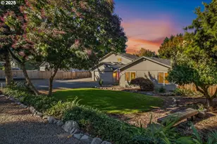 9085 SW Edgewood St, Tigard, OR 97223 - Photo 1
