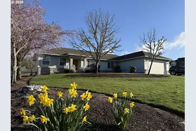 210 Palomino Ave, Roseburg, OR 97471 - Photo 1
