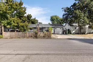 408 N 8th St, Cottage Grove, OR 97424 - Photo 1