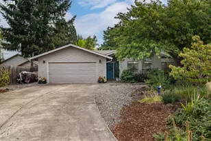 1660 NW Youngwood Ct, Roseburg, OR 97471 - Photo 1