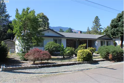 271 Sunset Dr, Canyonville, OR 97417 - Photo 1