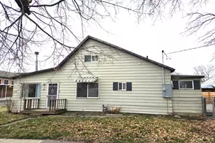 2402 N Spruce St, La Grande, OR 97850 - Photo 1