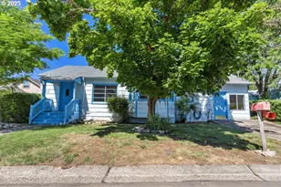 1482 NW Fairmount St, Roseburg, OR 97470 - Photo 1