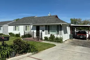3041 SW Jay Ave, Pendleton, OR 97801 - Photo 1