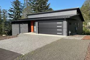 113 NW Willard St, Stevenson, WA 98648 - Photo 1