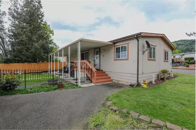 101 Molalla Ct, Roseburg, OR 97470 - Photo 1