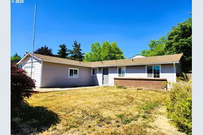 4285 Coronado Dr, Roseburg, OR 97471 - Photo 1