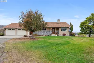 1025 17th St, Baker City, OR 97814 - Photo 1