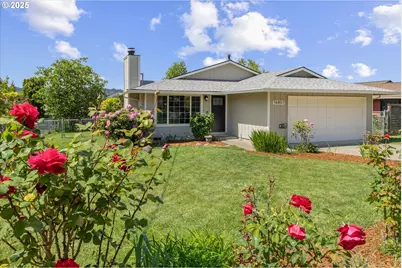 16807 SE Berghammer St, Milwaukie, OR 97267 - Photo 1