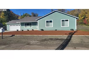 2152 NE Klamath Ave, Roseburg, OR 97470 - Photo 1