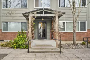 2301 SE Caruthers St, Portland, OR 97214 - Photo 1