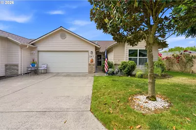 347 NE Fircrest Pl, McMinnville, OR 97128 - Photo 1