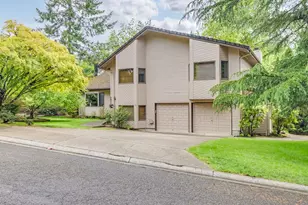 2972 Tolkien Ln, Lake Oswego, OR 97034 - Photo 1