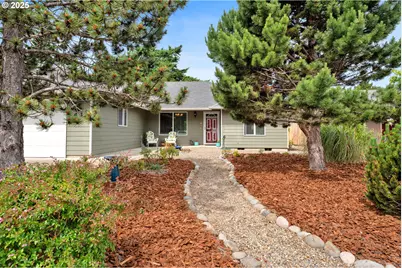 43 Park Village Dr, Florence, OR 97439 - Photo 1