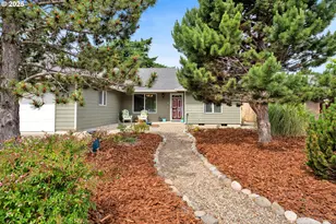 43 Park Village Dr, Florence, OR 97439 - Photo 1