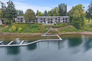 790 SE Webber St, Portland, OR 97202 - Photo 1