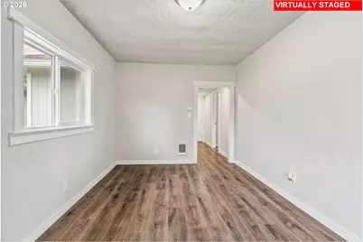 2843 Hemlock St, Longview, WA 98632 - Photo 8