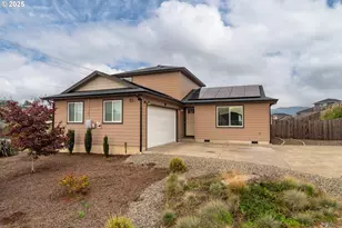 180 Brady Ln, Roseburg, OR 97471 - Photo 1