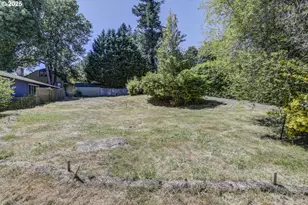 8807 SW Capitol Hwy, Portland, OR 97219 - Photo 1