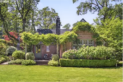 1318 Horseshoe Curve, Lake Oswego, OR 97034 - Photo 1