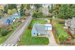 108 South St, Silverton, OR 97381 - Photo 1