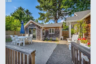 198 E Monroe St, Cannon Beach, OR 97110 - Photo 1