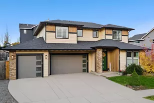 38323 Juniper St, Sandy, OR 97055 - Photo 1