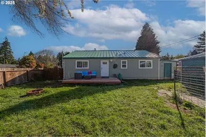 1205 Ocean Ter, Coos Bay, OR 97420 - Photo 1