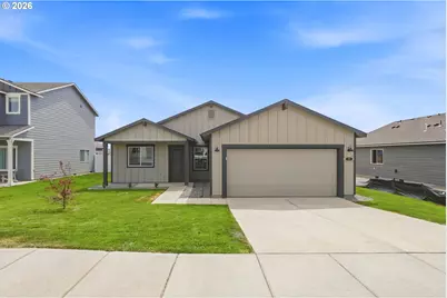 876 E Kinsley Ave, Hermiston, OR 97838 - Photo 1