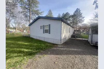 1809 26th St #92, La Grande, OR 97850 - Photo 1