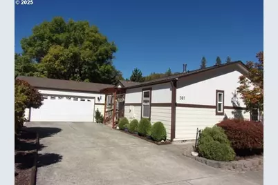 381 Knoll Terrace Dr, Canyonville, OR 97417 - Photo 1