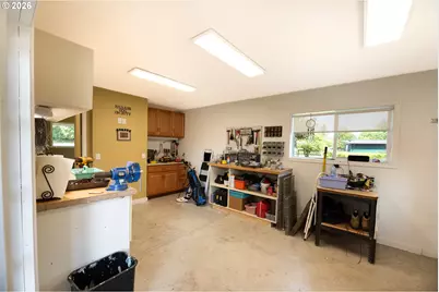 8275 Thurston Rd, Springfield, OR 97478 - Photo 28