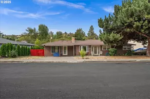 2405 Wright St, The Dalles, OR 97058 - Photo 1