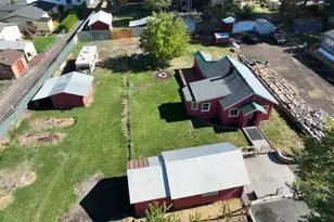 2829 W 9th St, The Dalles, OR 97058 - Photo 1