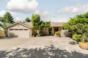 1005 South Shore Blvd, Lake Oswego, OR 97034 - Photo 1