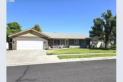 1055 NE Madrona Dr, Hermiston, OR 97838 - Photo 1