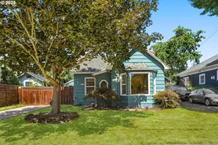 1127 SE Sherrett St, Portland, OR 97202 - Photo 1