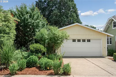 255 W Berkeley St, Gladstone, OR 97027 - Photo 1