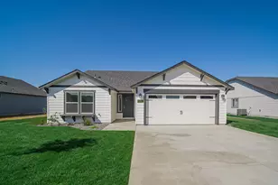 5236 Cedar View Dr, Springfield, OR 97478 - Photo 1