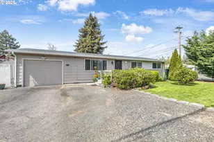 1592 NW Keasey St, Roseburg, OR 97471 - Photo 1